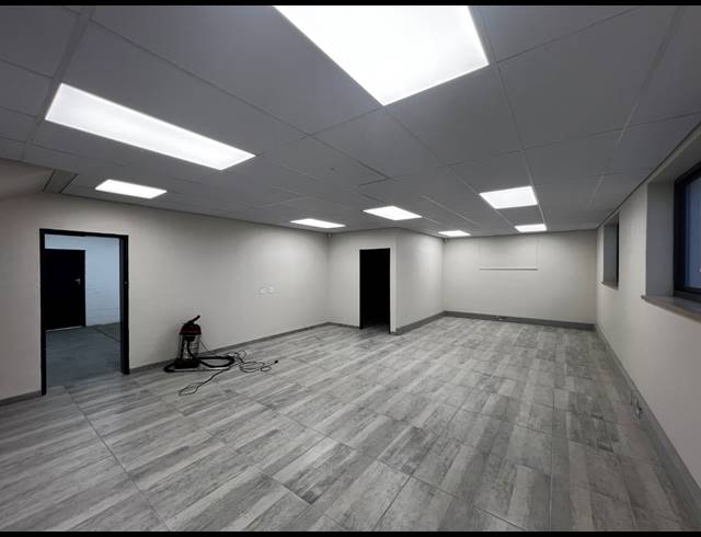 1,972M² WAREHOUSE TO LET IN BEACONVALE